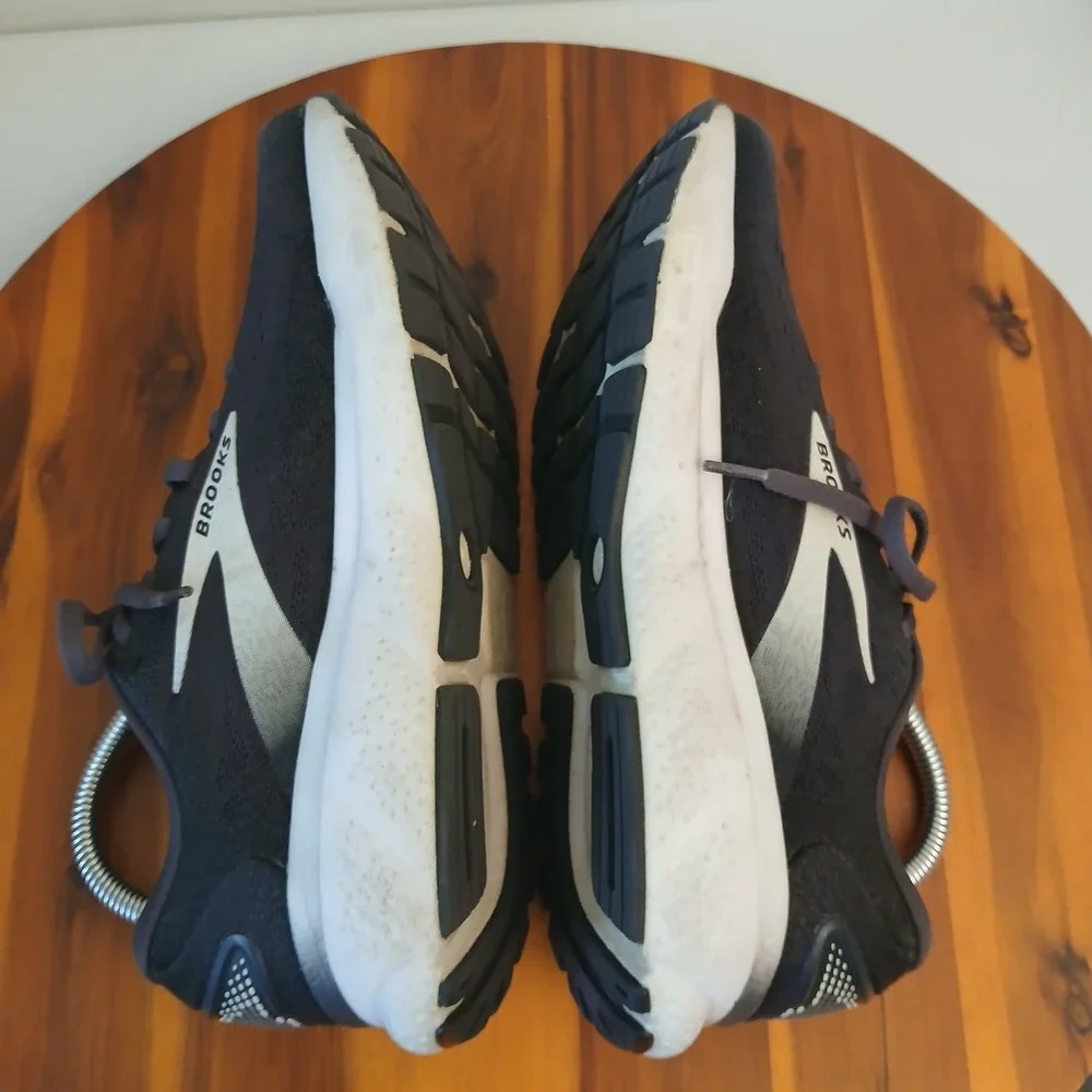 Brooks Ghost 16 Womens 9.5 Black Running Shoes Sneakers 1204071B090